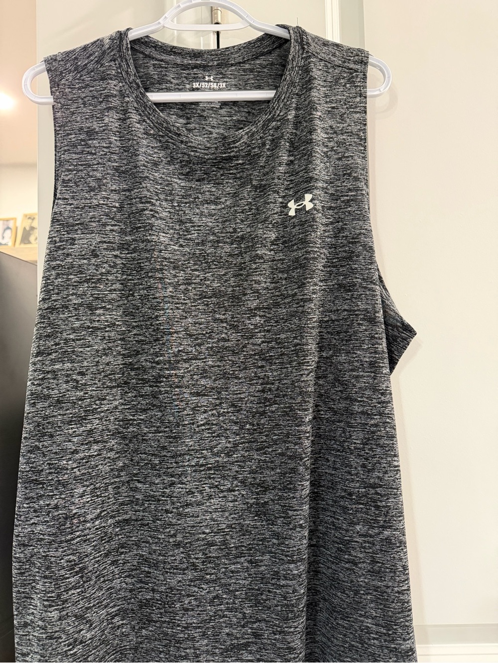 Under Armour Women’s Gray and black Sleeveless Performance Tank